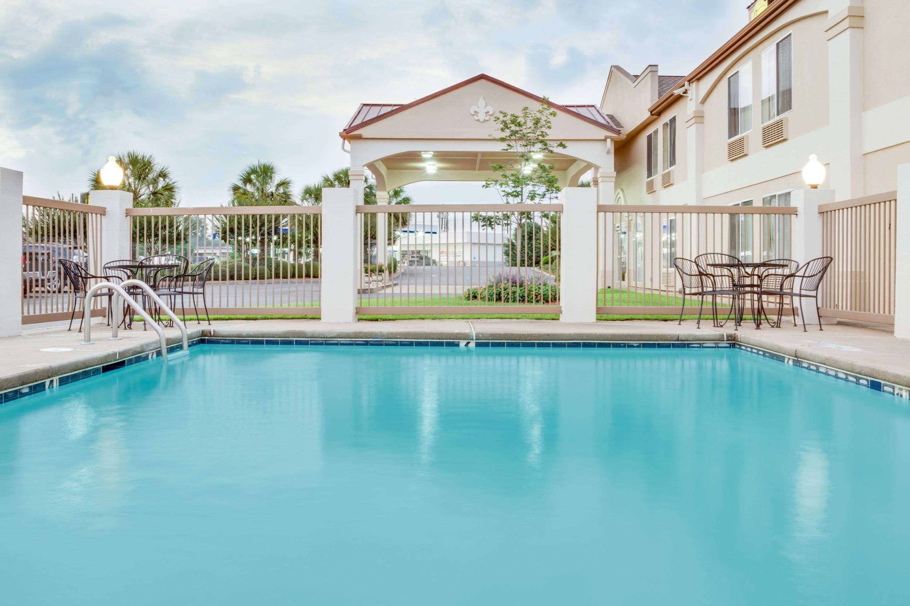 Surestay Hotel By Best Western Alexandria Airport Exterior foto
